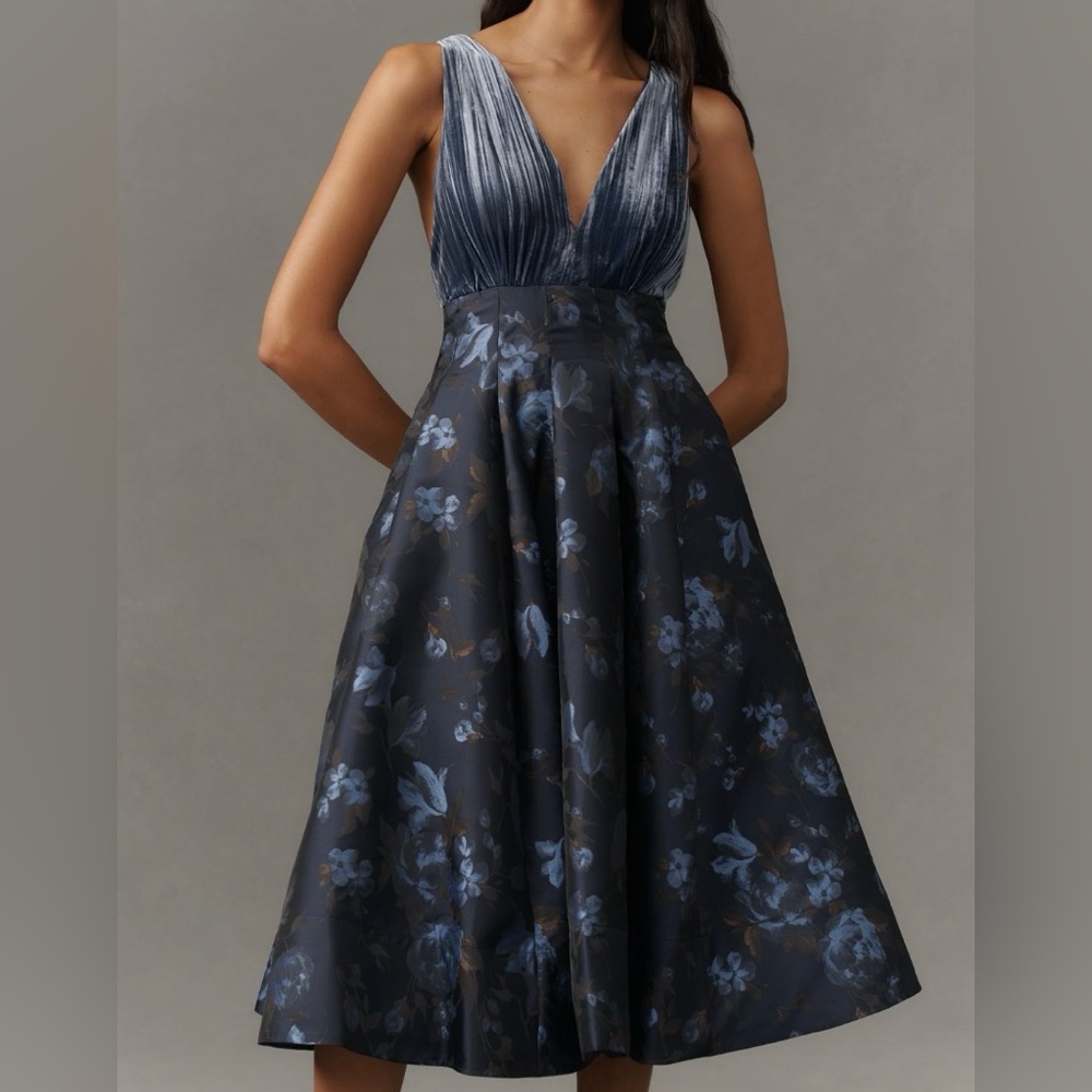 Maeve V-Neck Velvet Jacquard A-Line Midi Dress Size 0 Petite